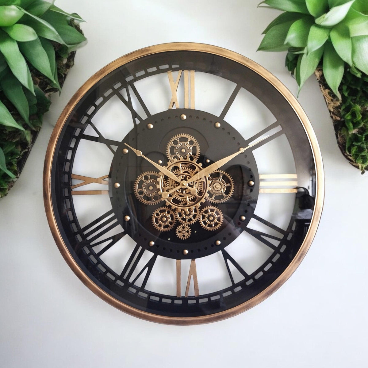 AcaciaHome Round Wall Clock with Roman Numerals and Moving Gears – Industrial Quartz Clock, Black & Gold 60cm