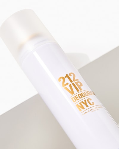 Carolina Herrera 212 VIP Deodorant Spray 150ml – Long-Lasting Odour Protection, Passion Fruit & Vanilla Scent
