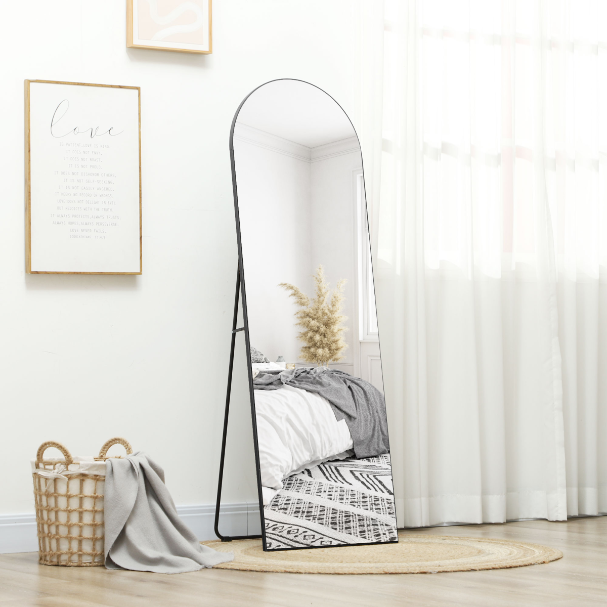 HOMCOM Full Length Curved Floor Mirror 150 x 50cm with Shatter-Proof Film – Wall Mount or Freestanding, Black
