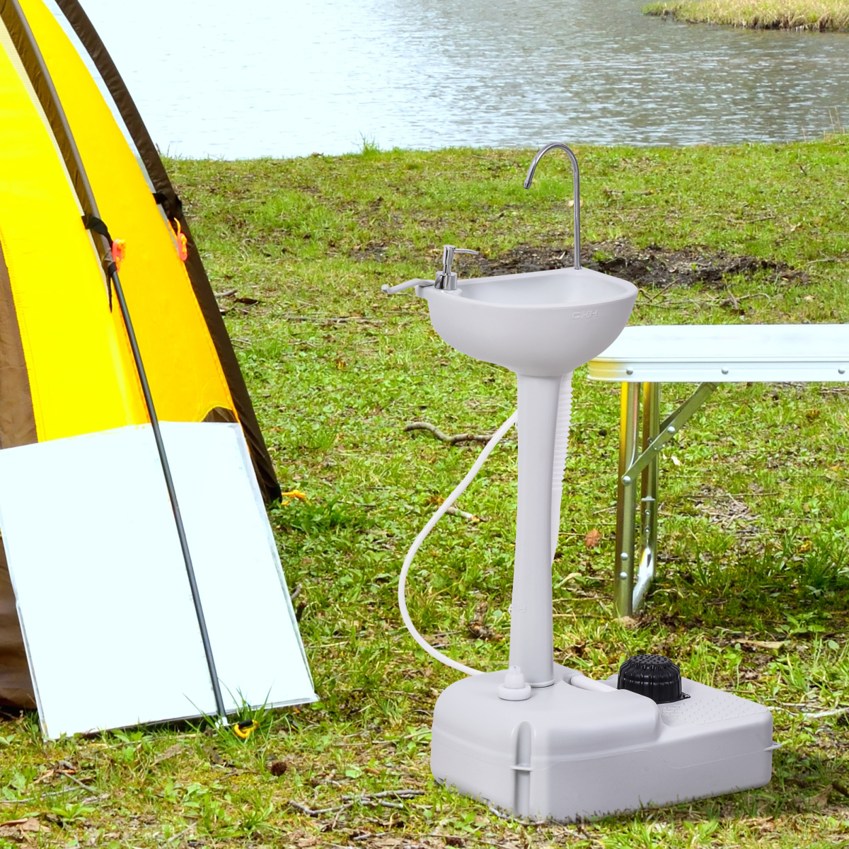 Outsunny Portable Camping Sink with 17L Tank, Foot Pump, Towel Holder & Soap Dispenser – Outdoor Hand Wash Station