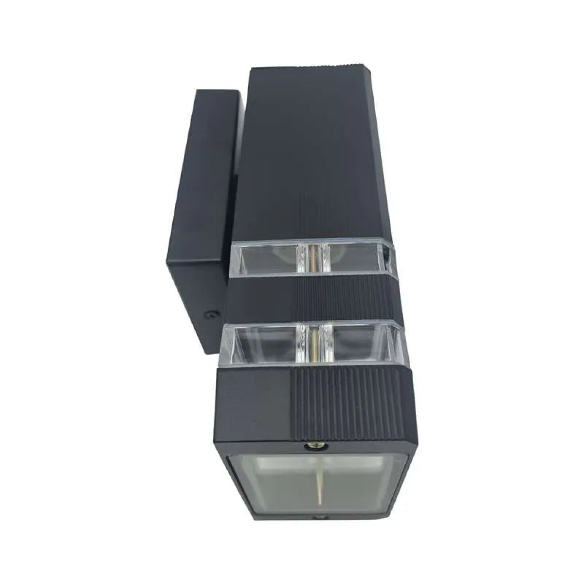 Outdoor Garden Wall Light – Flat Cover, Single Light