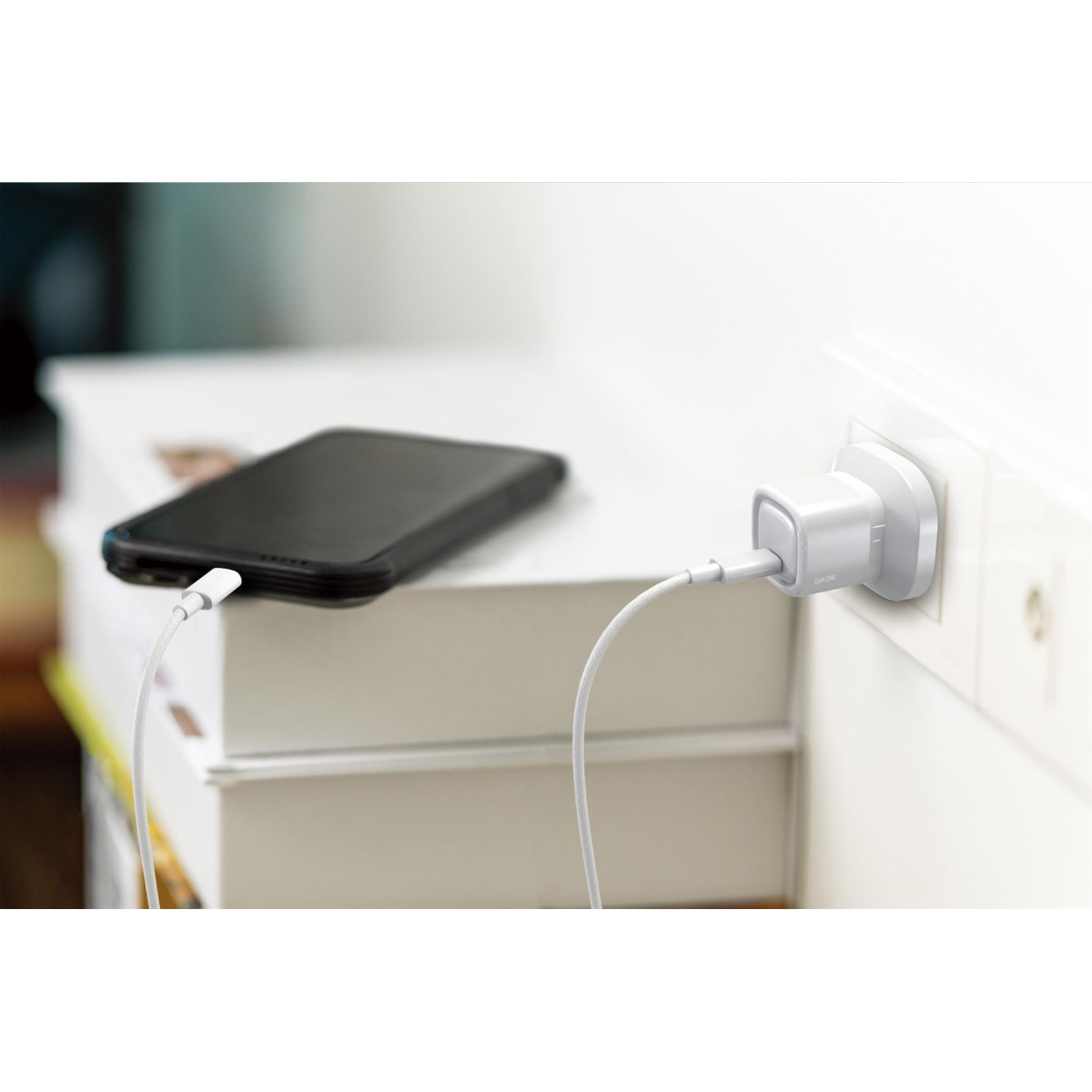 WYEFLUX 25W Single USB-C Power Adapter with Quick Charge & PD – Compact Travel Charger, White