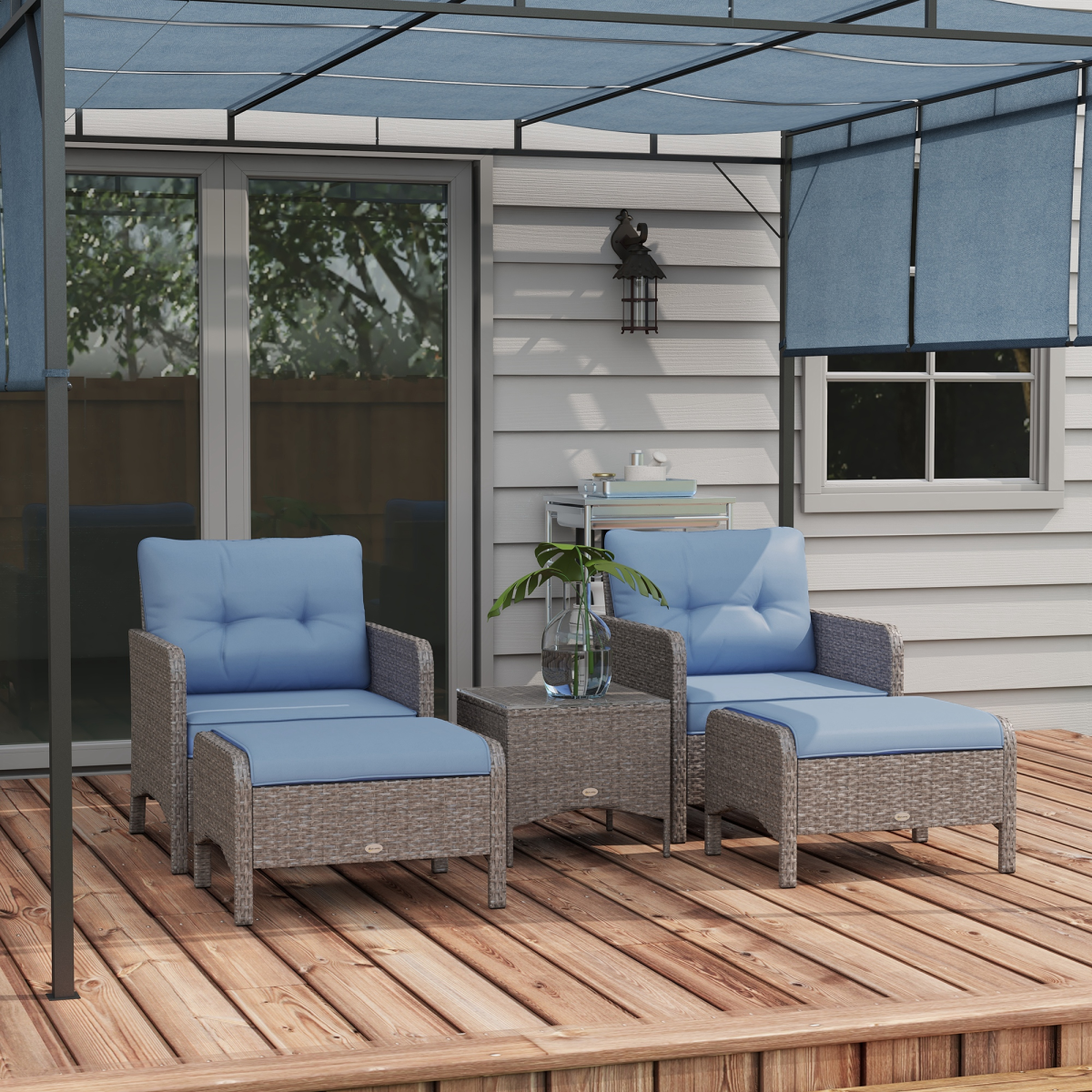 Outsunny 5-Piece Wicker Patio Conversation Set with 10cm Cushions, Footstools & Tempered Glass Coffee Table – Garden Furniture, Grey & Blue
