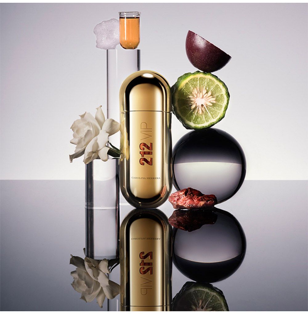 Carolina Herrera 212 VIP For Her Eau de Parfum Spray 80ml – Passion Fruit, Gardenia & Vanilla Fragrance