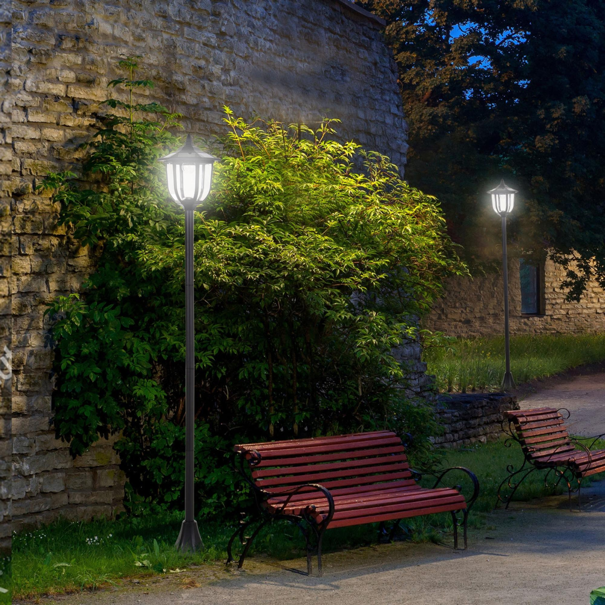 Outsunny 1.77m Free-Standing Solar LED Lamp Post with Six LEDs & IP44 Rating – Garden Light, Black