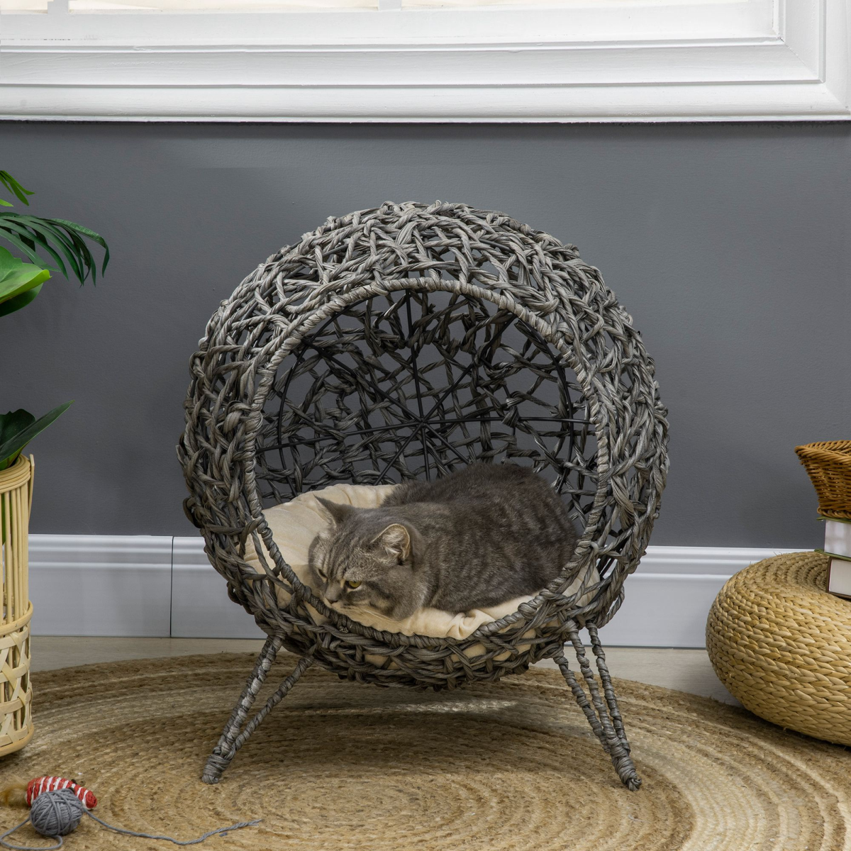 PawHut Elevated Rattan Cat House with Cushion – Kitten Basket Pet Bed with Door, Silver-Tone and Grey