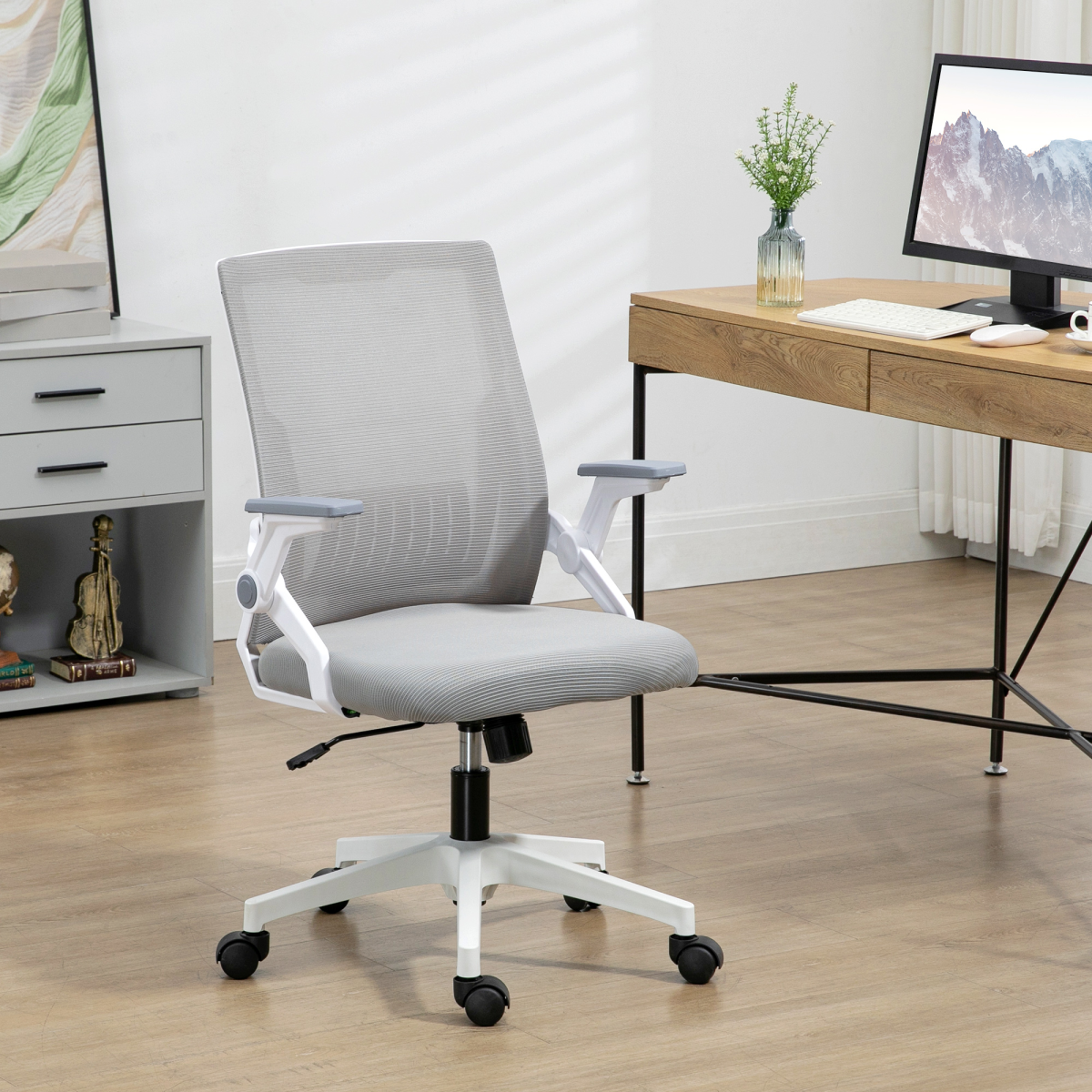 Vinsetto Mesh Home Office Chair with Lumbar Support, Flip-up Arms and Tilt – Adjustable Height Swivel Desk Chair