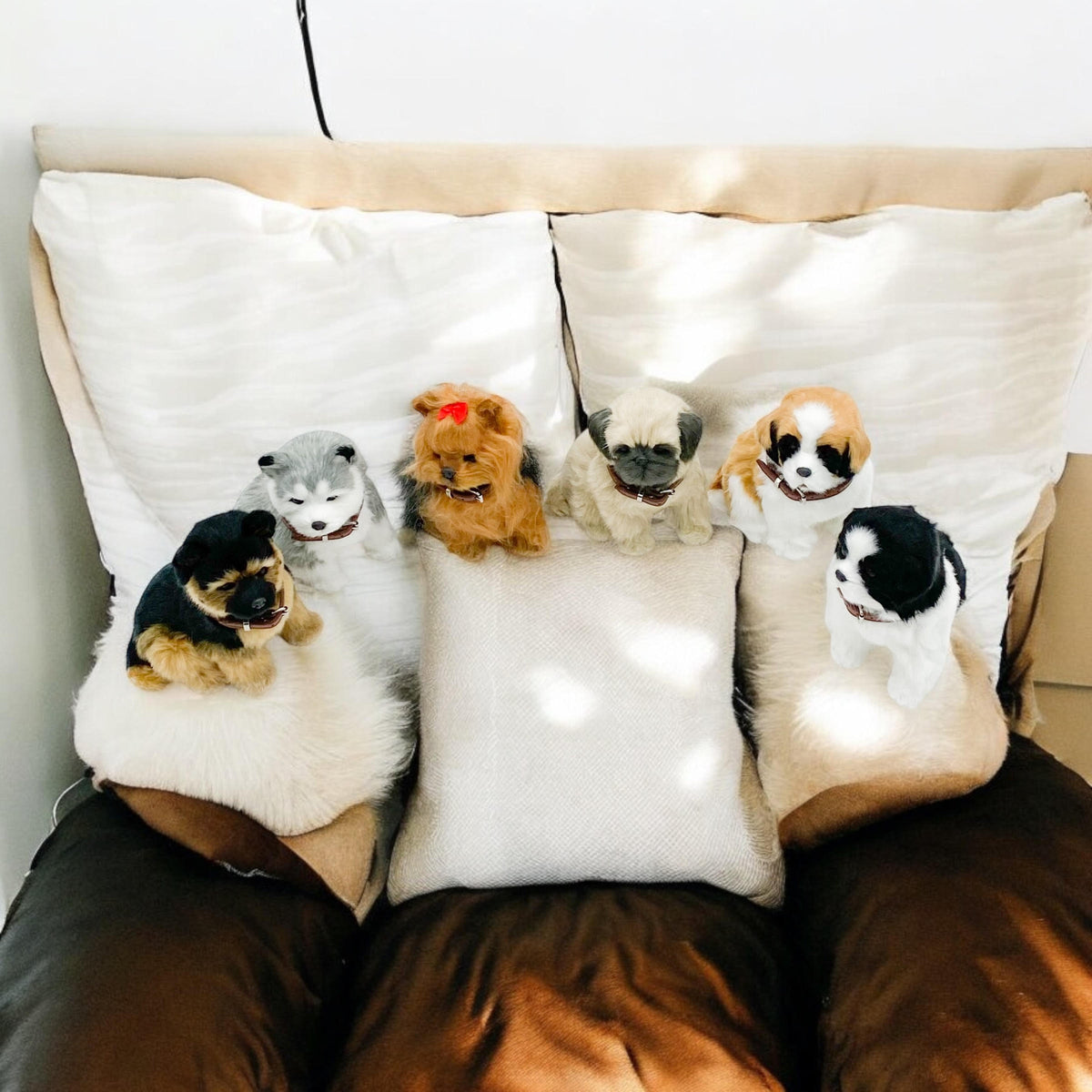 Sitting Puppy Ornaments – 18cm Decorative Dog Figures for Home, Assorted Colours (Not a Toy)