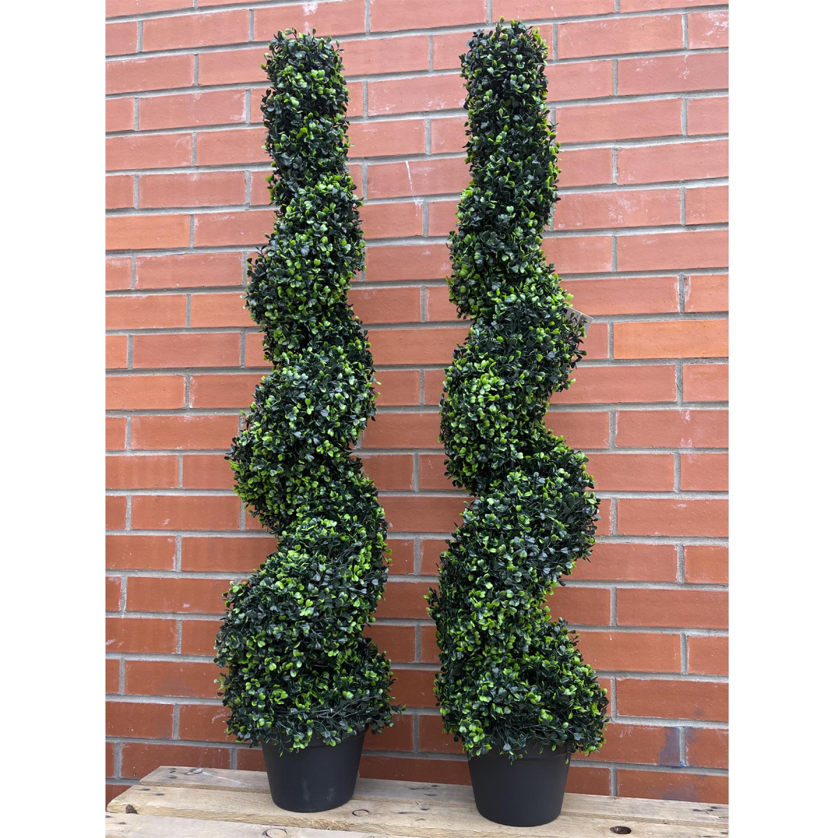 Leaf 120cm Artificial Boxwood Spiral Topiary in Pot – Realistic Maintenance-Free Plant