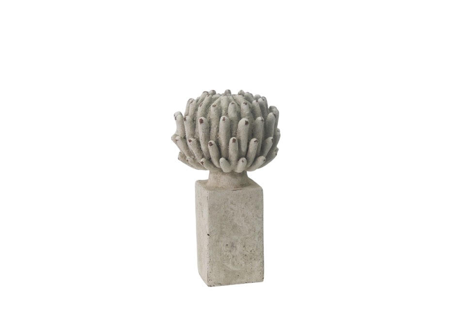 Stone-Look Resin Flower Garden Ornament on Base – Decorative Floral Figurine for Home or Office, 21cm