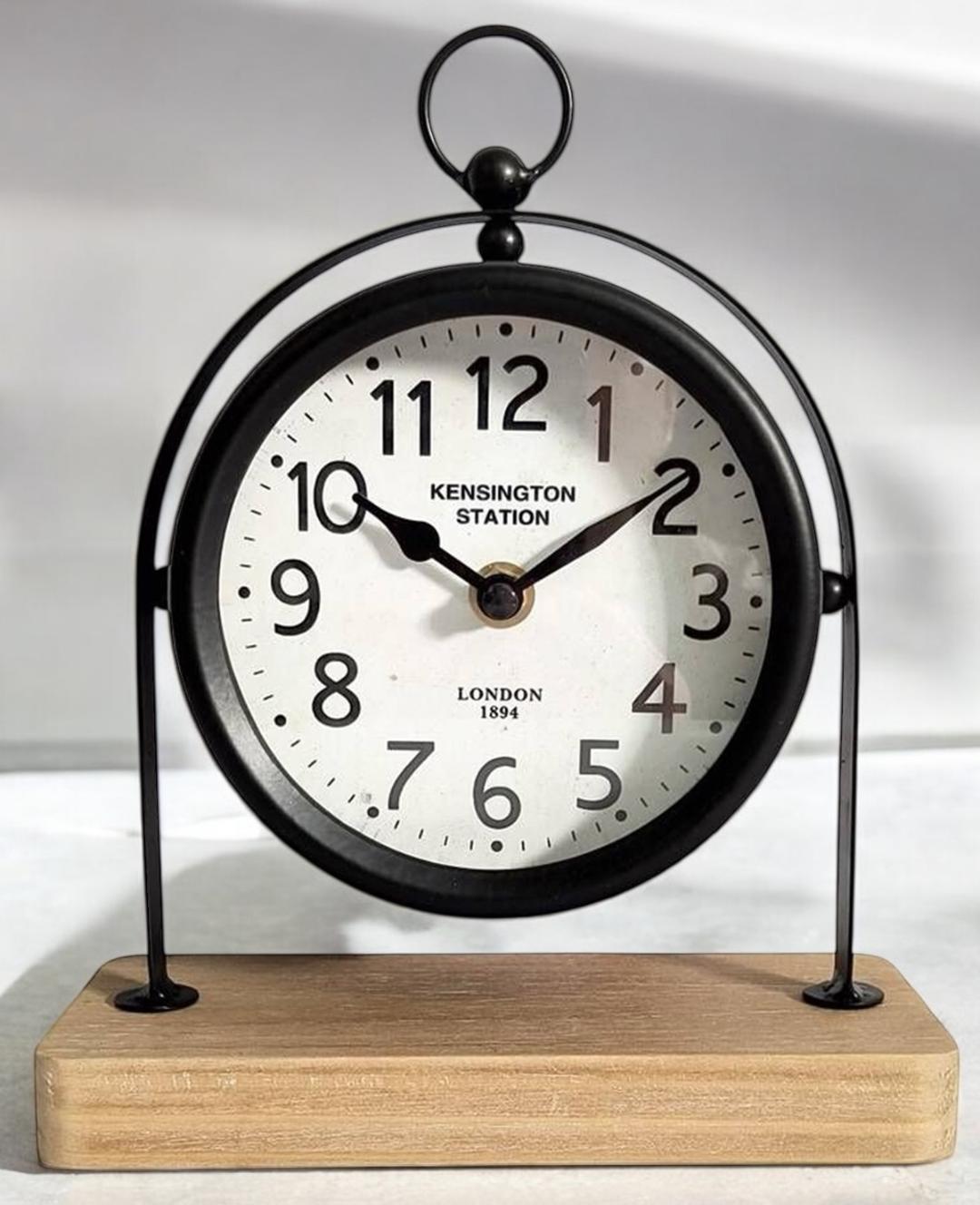AcaciaHome Silent Sweep Mantel Clock with Easy-to-Read Face – Quiet Tabletop Timepiece for Living Room