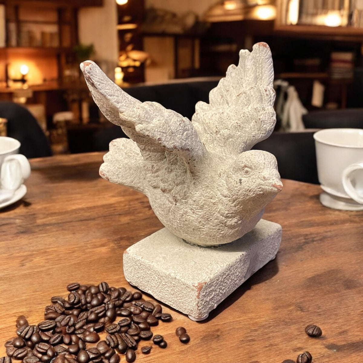 Stone-Look Resin Bird Garden Ornament on Base – Decorative Bird Figurine for Home or Office, 10cm