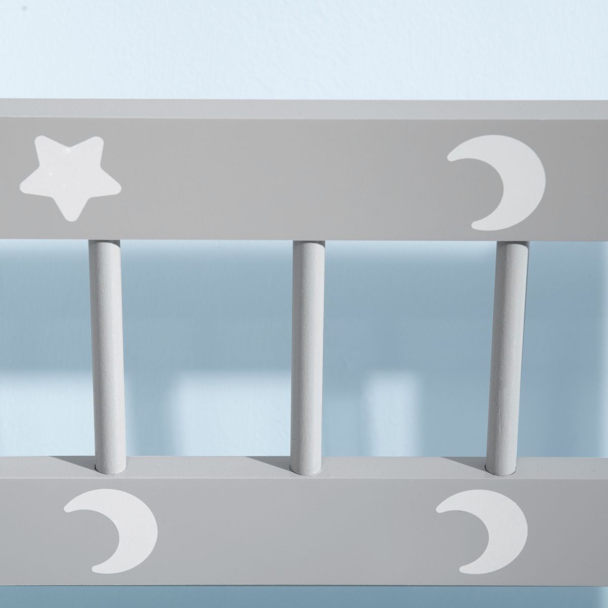 Kids Storage Bench with 27.3L Compartment & Lid Safety Bar – Pinewood Seat with Moon and Stars Pattern