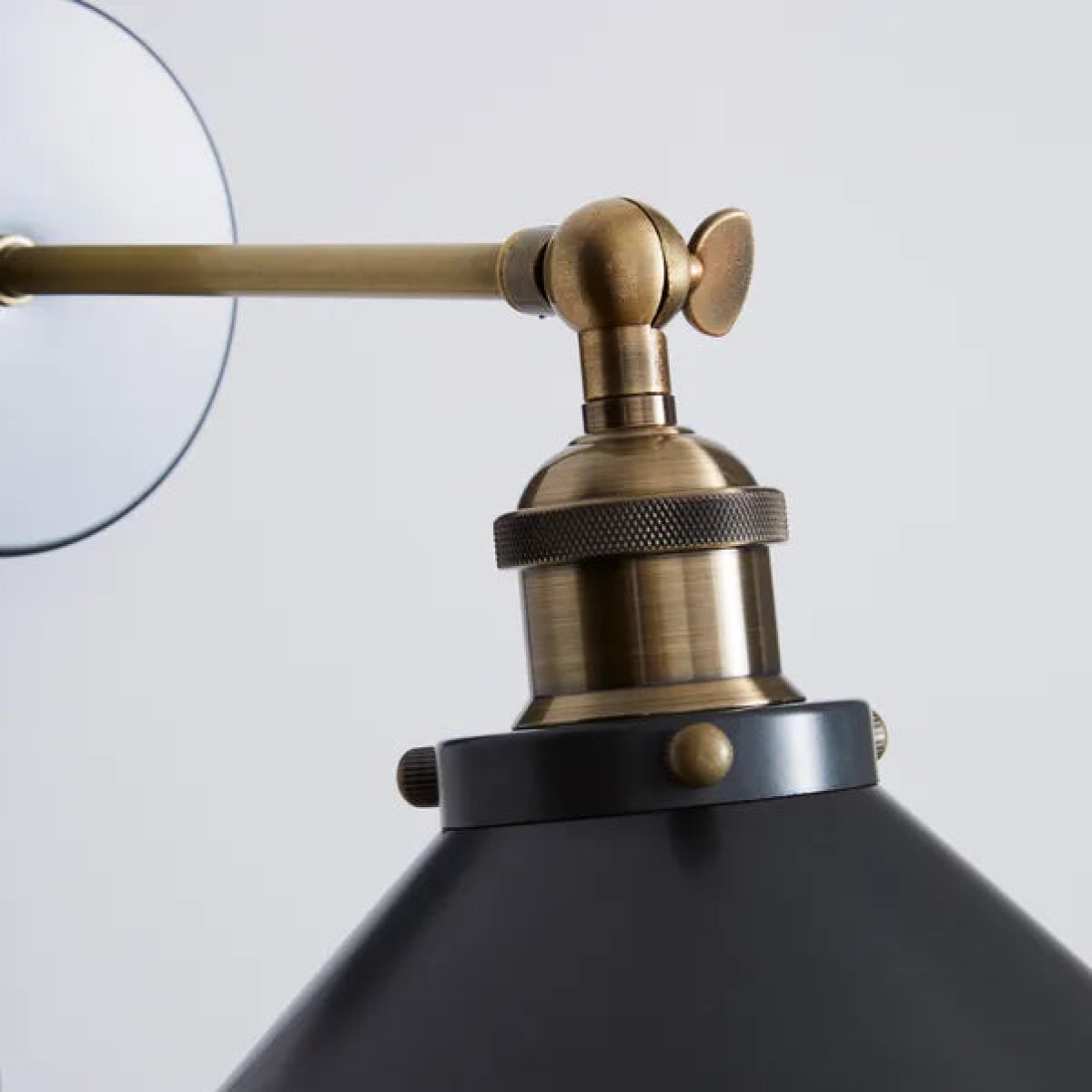 LEDSone Vintage Plug-In Wall Light with 180cm Cord, E27 Holder & Free Bulb – Industrial Sconce, Black