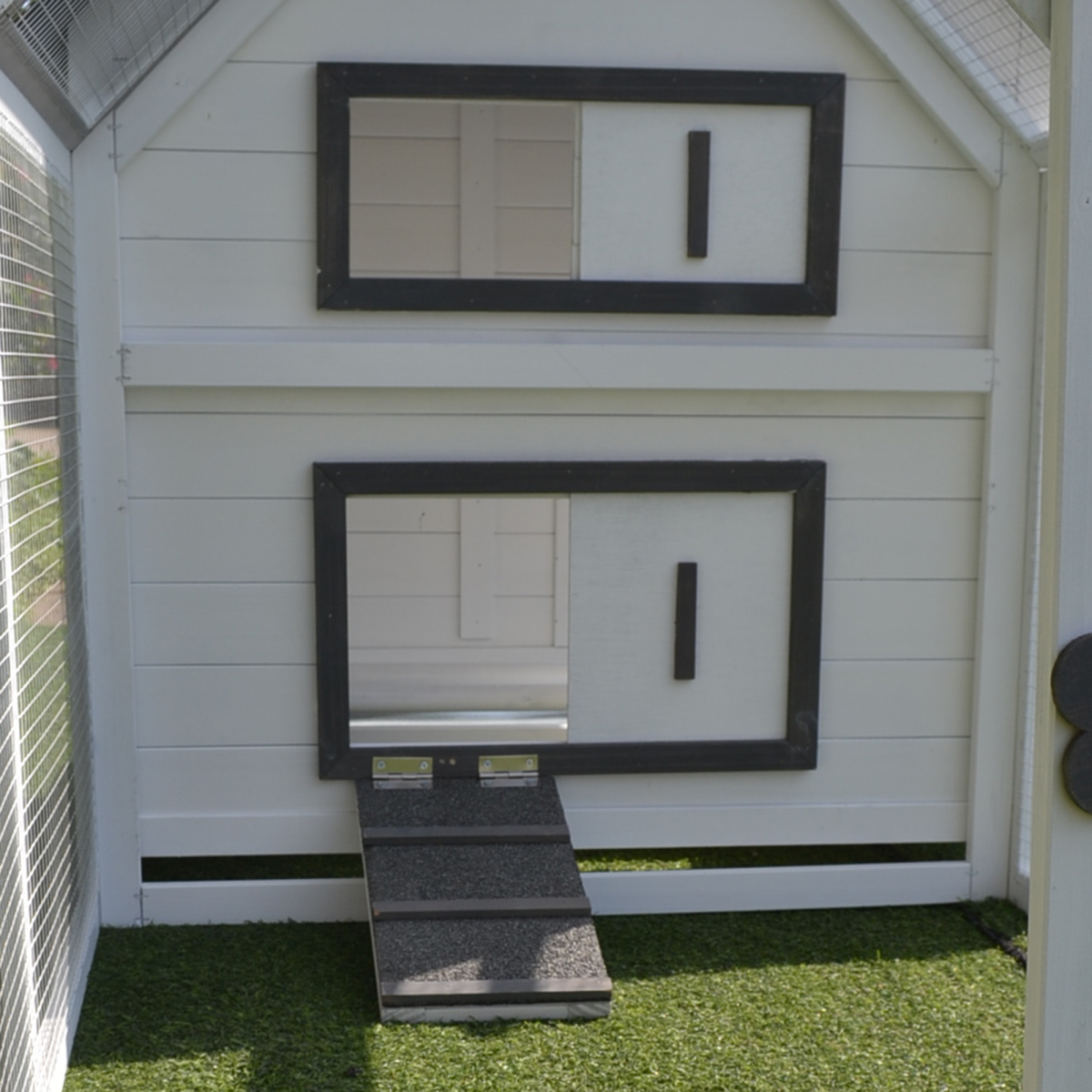 PawHut Wooden Chicken Coop with Nesting Box, Run and Ramp – Fir Wood Hen House with Sloping Roof
