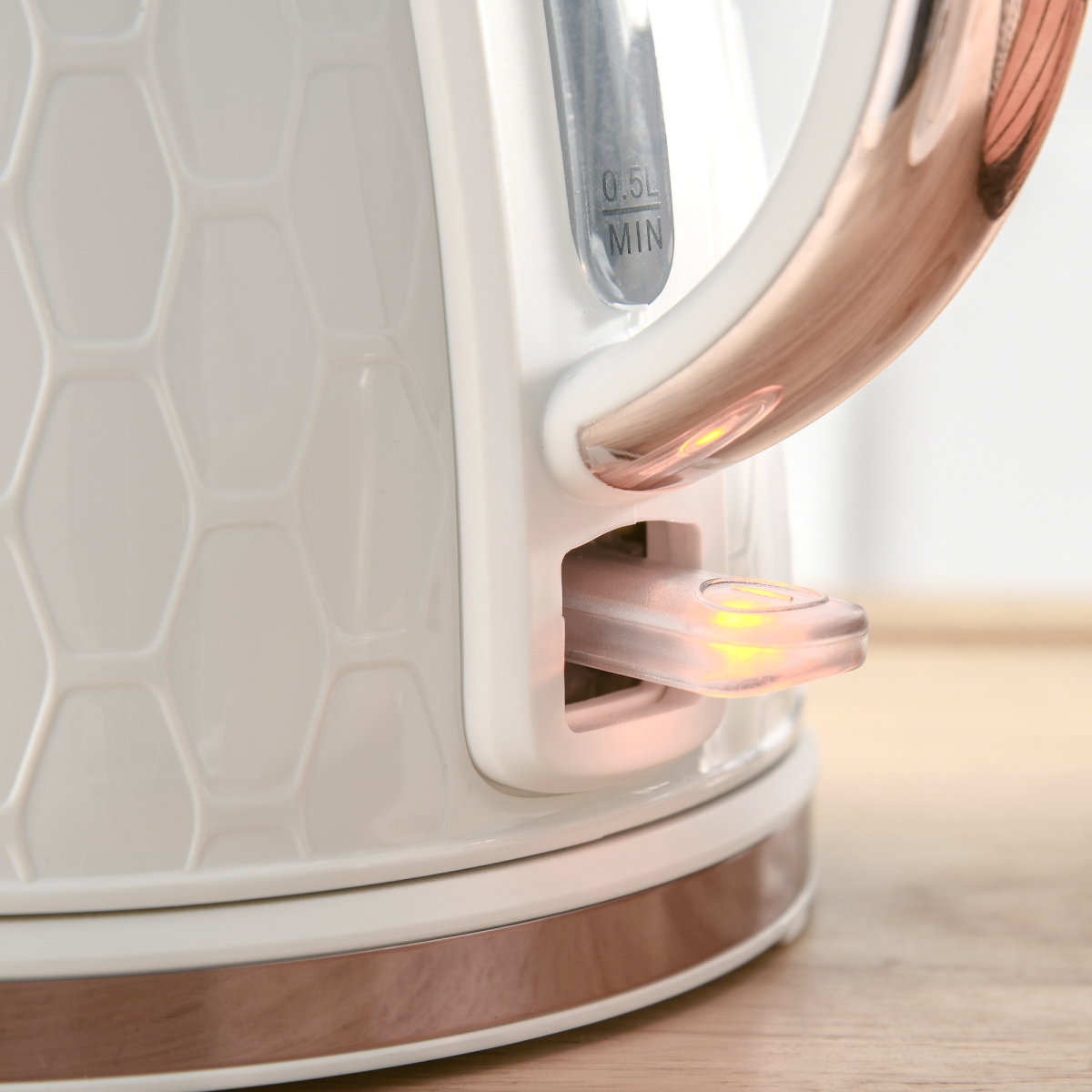 HOMCOM 1.7L Fast Boil Kettle & 2-Slice Toaster Set with 7 Browning Settings – Honeycomb Texture, White