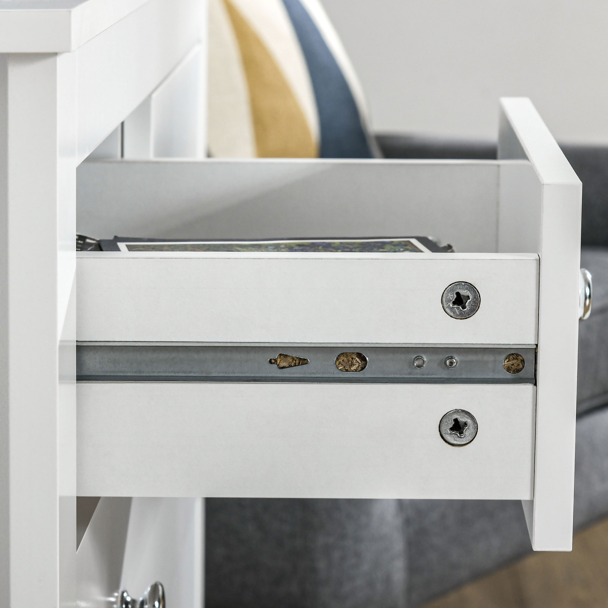 HOMCOM Modern 5-Drawer Chest with Metal Knob Handles – Bedroom Storage Cabinet, 2 Small and 3 Large Drawers, White