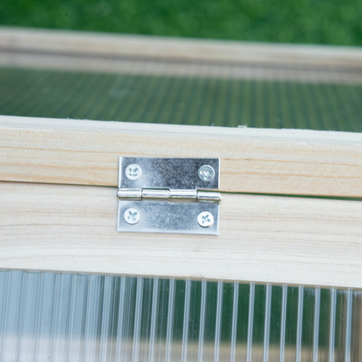 Outsunny Wooden Cold Frame Greenhouse with Polycarbonate Panels and Opening Top – Mini Grow House, Natural