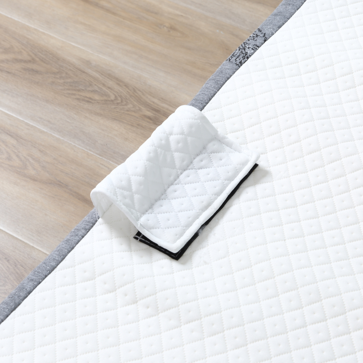 HOMCOM Folding Guest Bed with 10cm Mattress – Portable Metal Frame with Castor Wheels