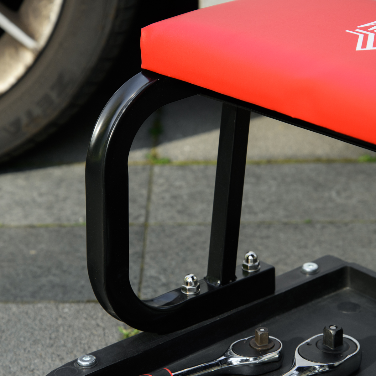 HOMCOM Rolling Workshop Stool with 360° Swivel Seat & Tool Tray – Padded Mechanic Stool for Garage, Red