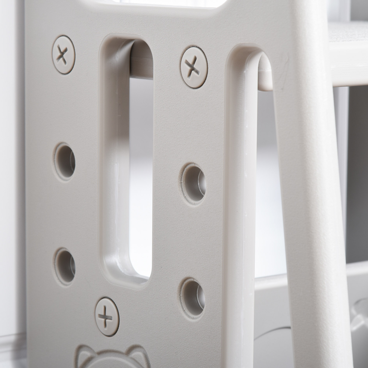 Adjustable Height Kitchen Step Stool with Non-Slip Surface – Compact 3-Height Home Helper