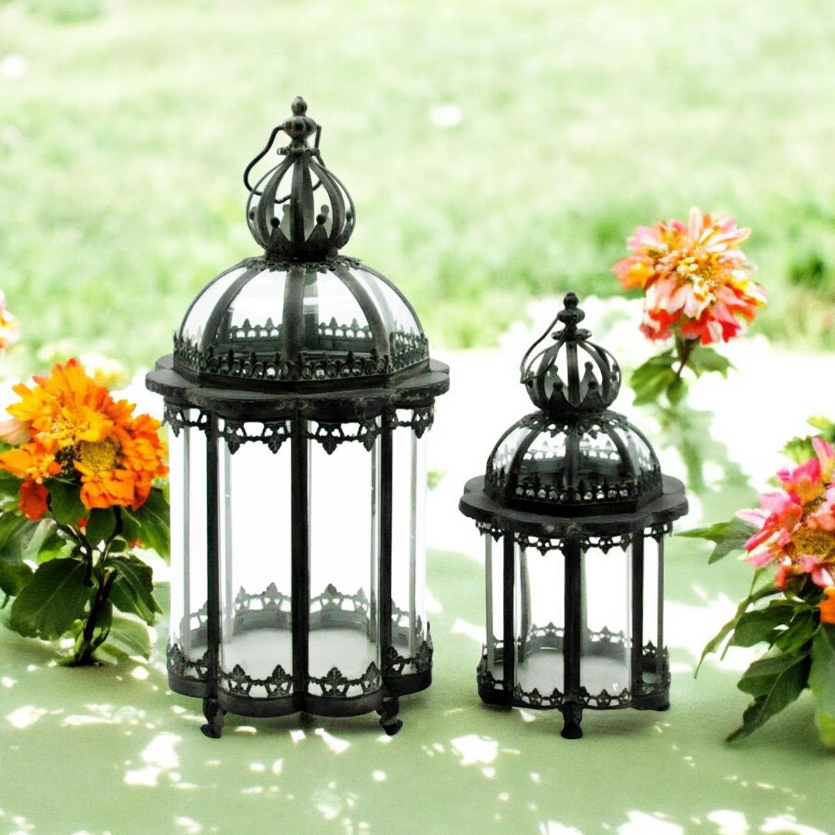 Metal Garden Lanterns, Set of 2 – Weather-Resistant Outdoor Decor for Garden, Patio & Entryway