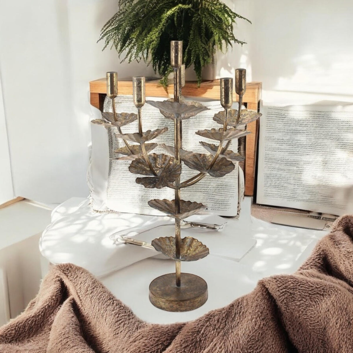 Flower-Shaped Art Deco Metal Candelabra, 57cm Tall – Elegant Table Centrepiece Candle Holder