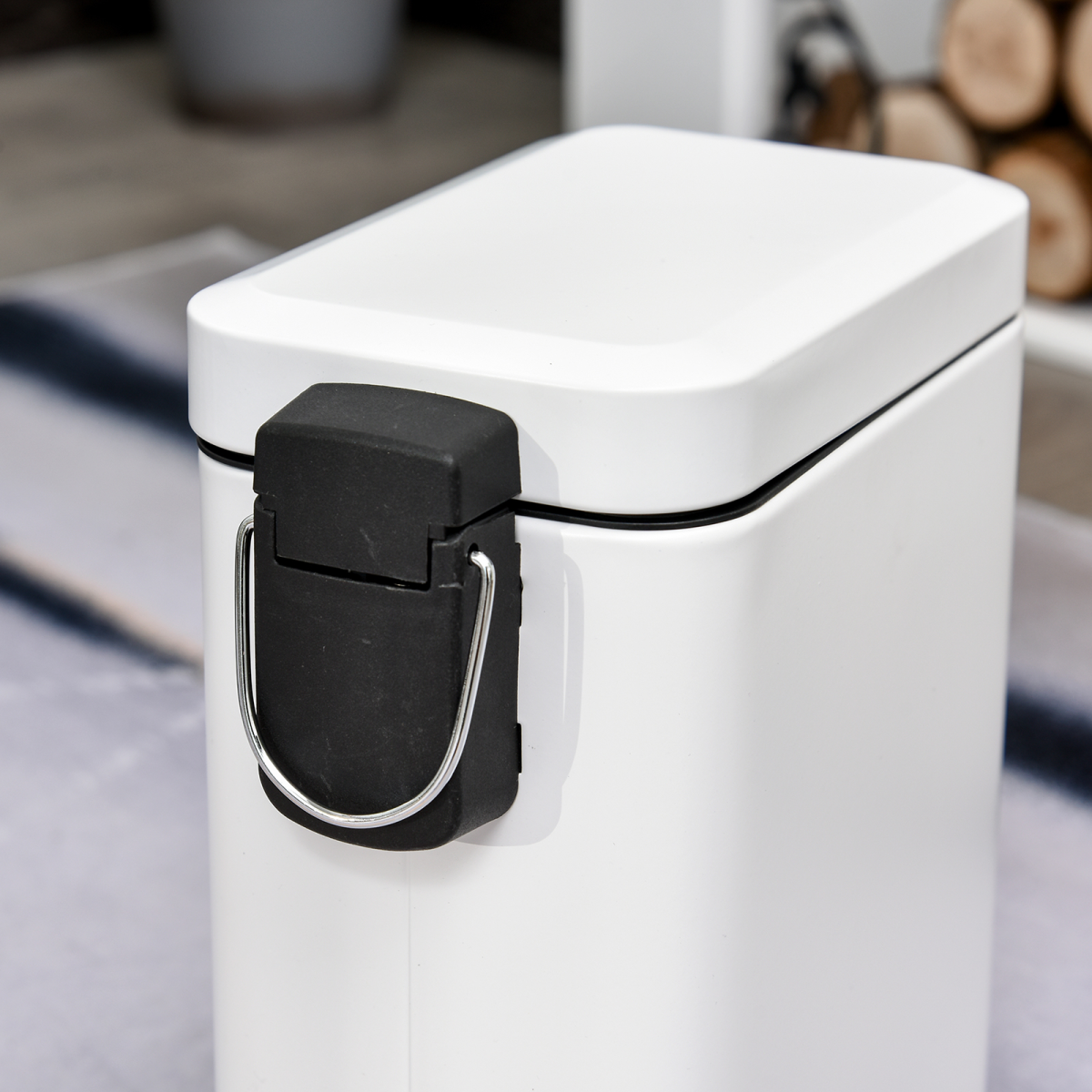 HOMCOM 5L Rectangular Steel Pedal Bin with Soft-Close Lid & Removable Inner Bucket – Compact White Kitchen Bin