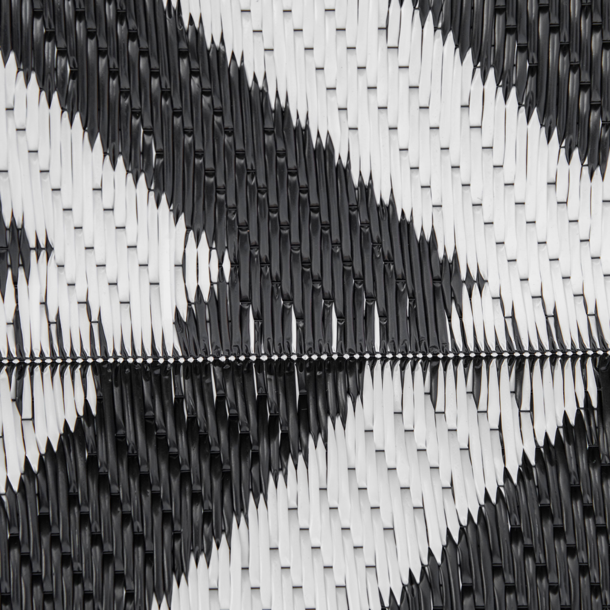 Outsunny Reversible Outdoor Straw Rug, 121 x 182cm