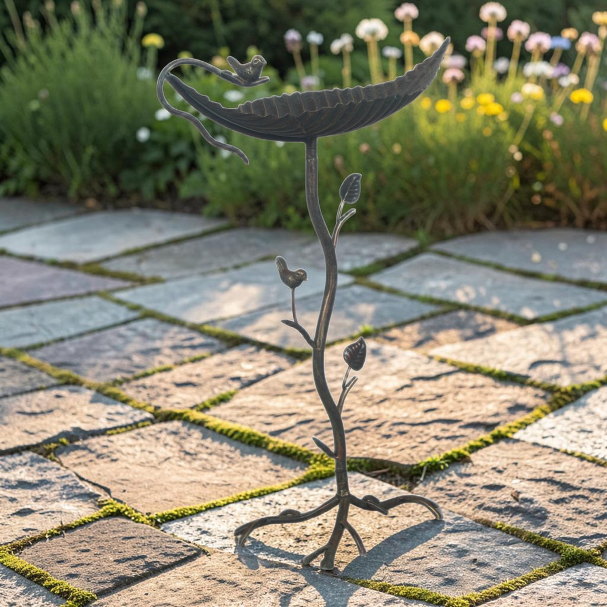 Decorative Metal Bird Feeder Garden Stake with Hanging Hook – Weather-Resistant Swaying Yard Décor
