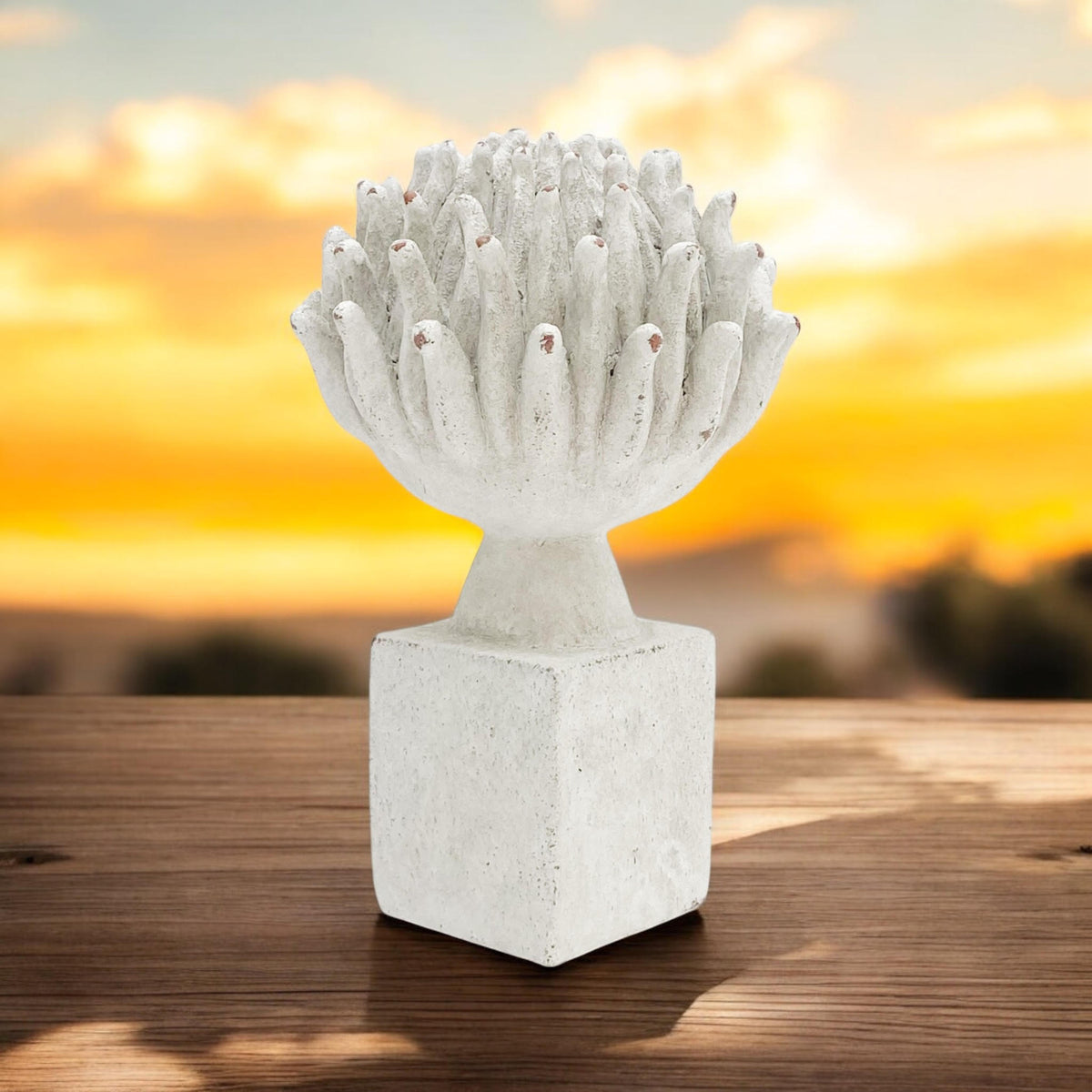Stone-Look Resin Flower Garden Ornament on Base – Decorative Floral Figurine for Home or Office, 27cm