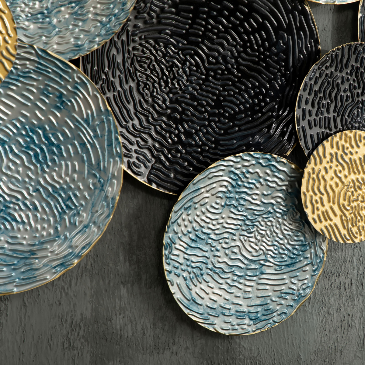 HOMCOM Multi-Disc Metal Wall Art Sculpture – 3D Modern Living Room Decor, Blue, Gold & Silver