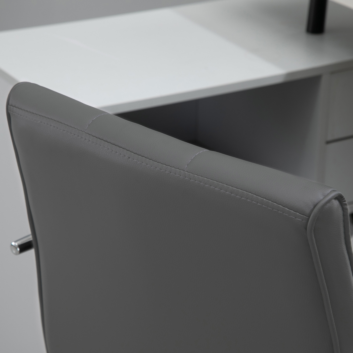 Vinsetto Mid Back PU Leather Office Chair with Armrests and Wheels – Height Adjustable Swivel Desk Chair, Grey