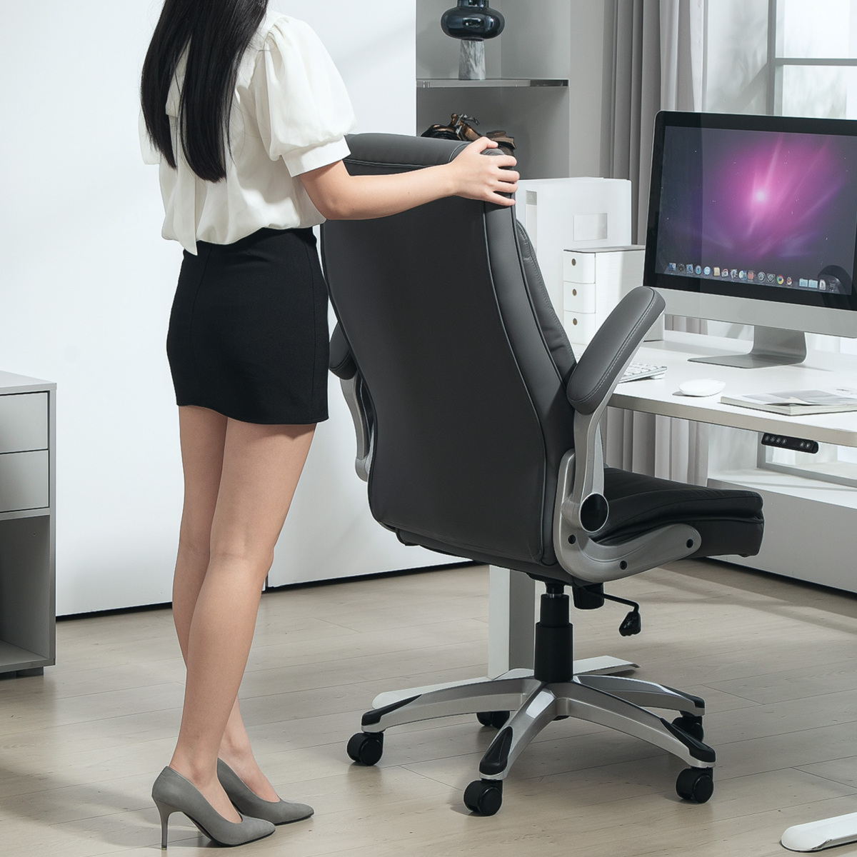 Vinsetto High Back Executive PU Leather Office Chair with Headrest & Rocking Function – Dark Grey