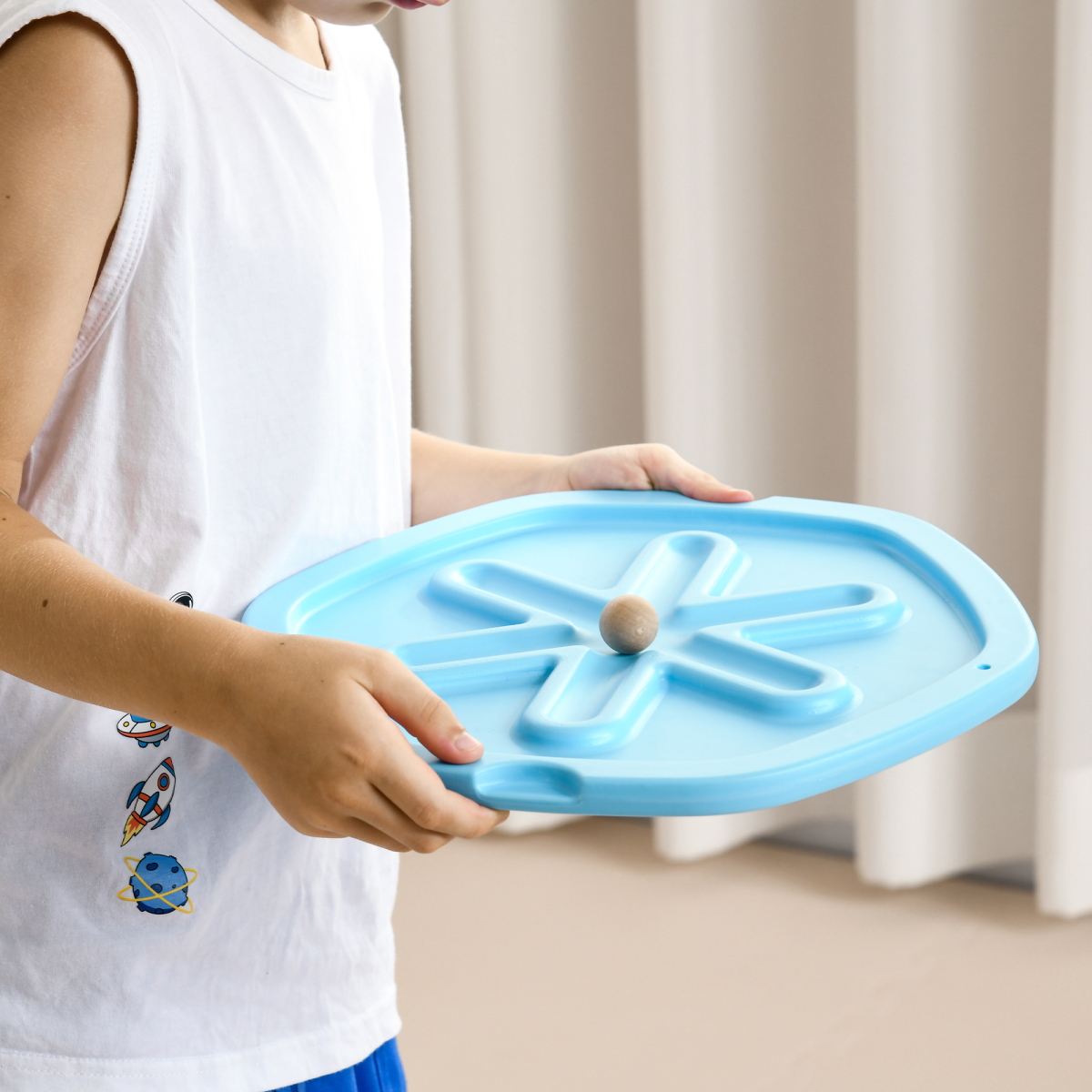 ZONEKIZ 2-in-1 Kids Balance Board with Ball Game – Wobble Board for Balance and Coordination, Blue