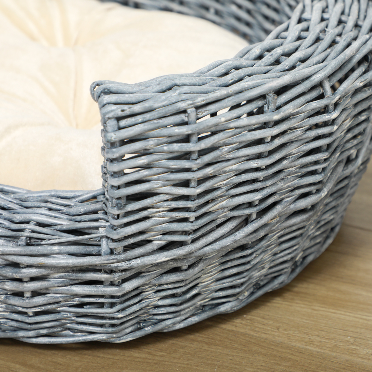 Pawhut Elevated Pet Sofa Bed with Willow Rattan Frame & Cushion – Cat & Dog Basket, Small Breeds up to 20kg