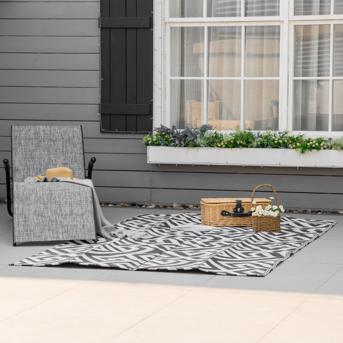 Outsunny Reversible Outdoor Straw Rug, 121 x 182cm