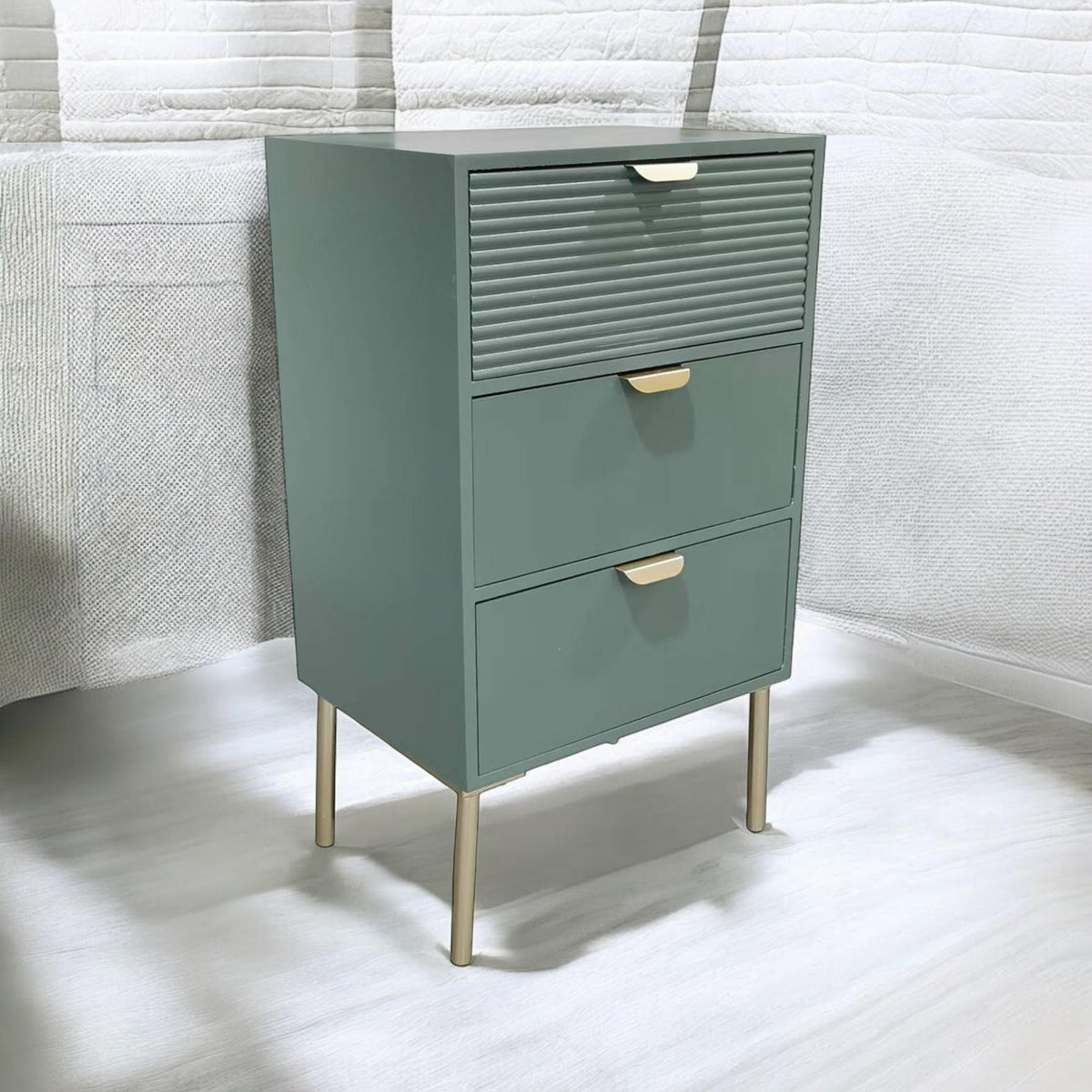 AcaciaHome Wooden 3 Drawer Chest with Solid Pine Top & Metal Handles – Compact Bedroom Storage, Green