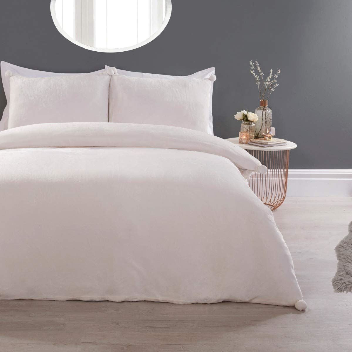 Sleepdown Pom Pom Flannel Fleece Duvet Cover Set with Matching Pillowcases – Cosy Fleece Bedding, Cream