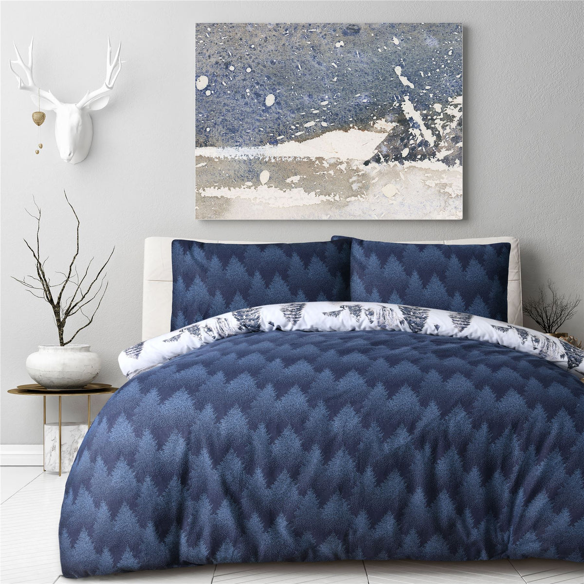 Sleepdown Winter Scene Stag Reversible Duvet Cover Set with 2 Pillowcases – Festive Bedding, Navy