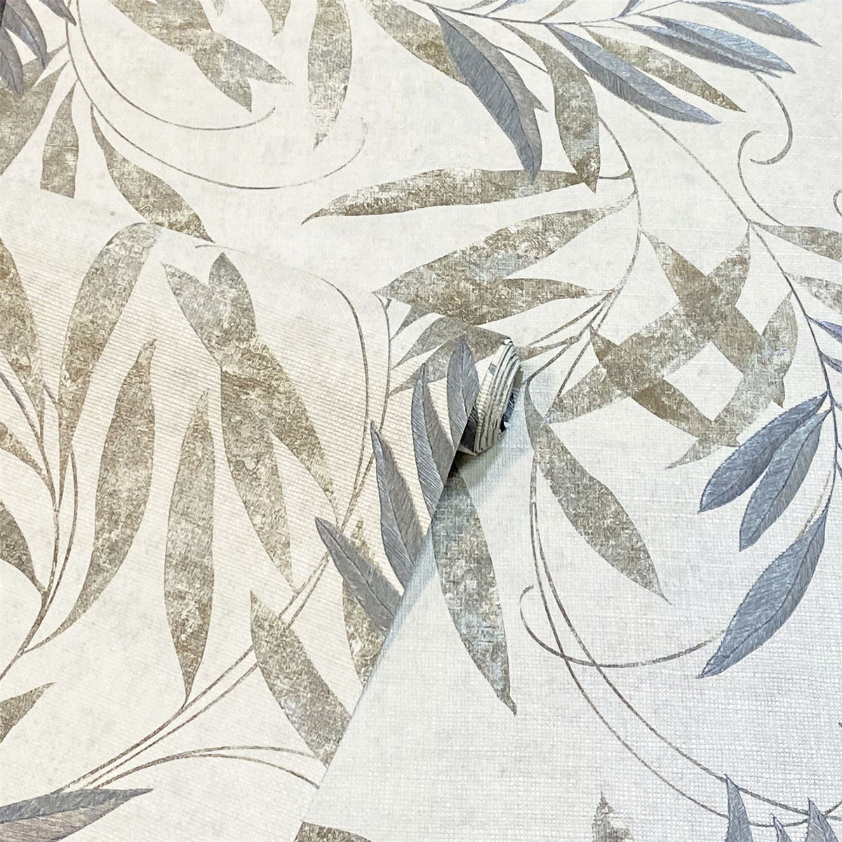 Arthouse Luxury Leaf Heavyweight Vinyl Wallpaper – Calming Soft Grey Leaf Design on Light Cream, Natural Grey