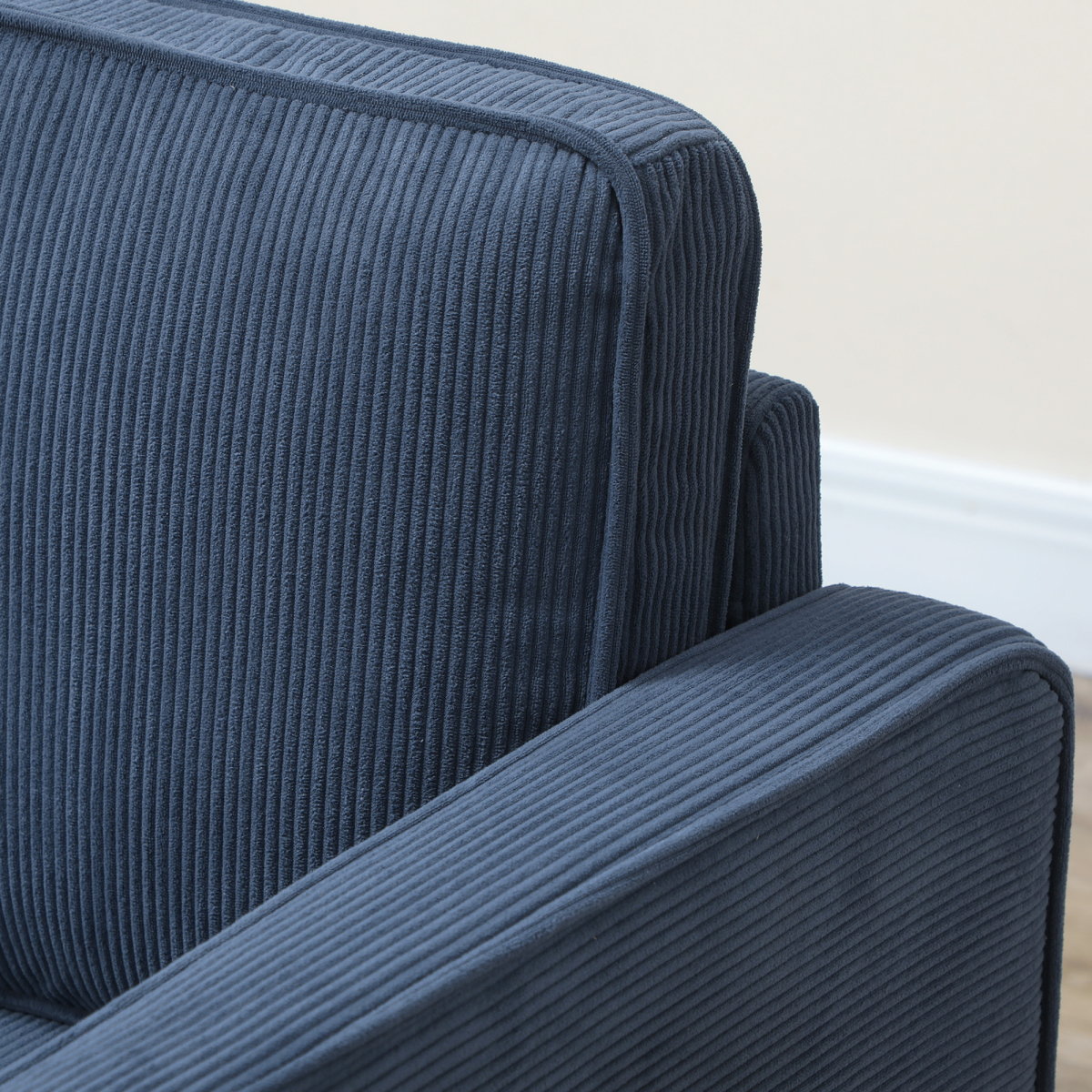 HOMCOM compact sofa anti-slip feet detail