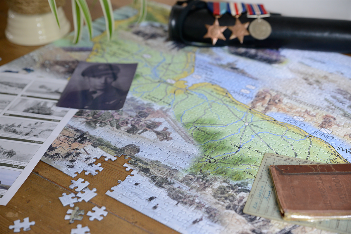 Imperial War Museums D-Day 80th Anniversary 1000 Piece Jigsaw Puzzle – WWII History Puzzle