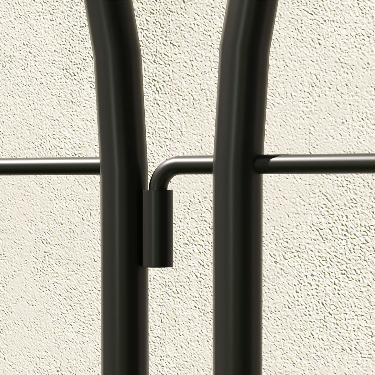 Outsunny Set of 2 Metal Garden Trellis Panels – Scrollwork Climbing Plant Support, 150 x 50cm, Black