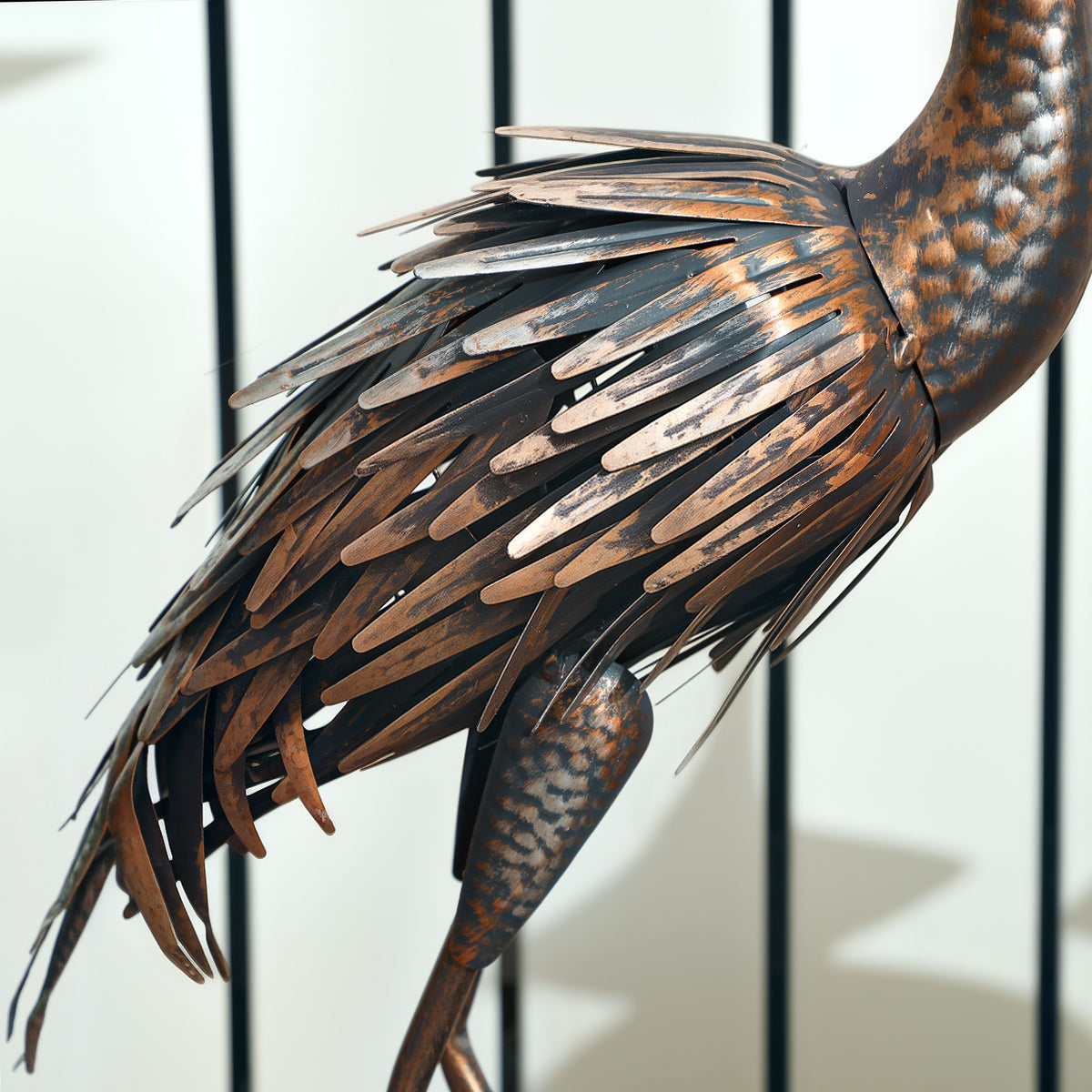 Outsunny Retro Heron Garden Statue, Metal Ornament with Ground Stakes – Outdoor Decor Gift, Silver Tone