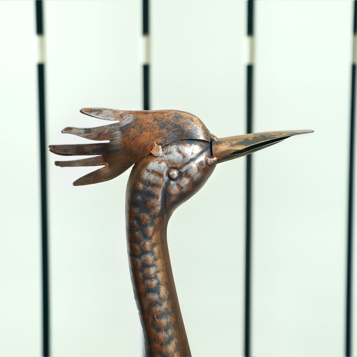 Outsunny Retro Heron Garden Statue, Metal Ornament with Ground Stakes – Outdoor Decor Gift, Silver Tone