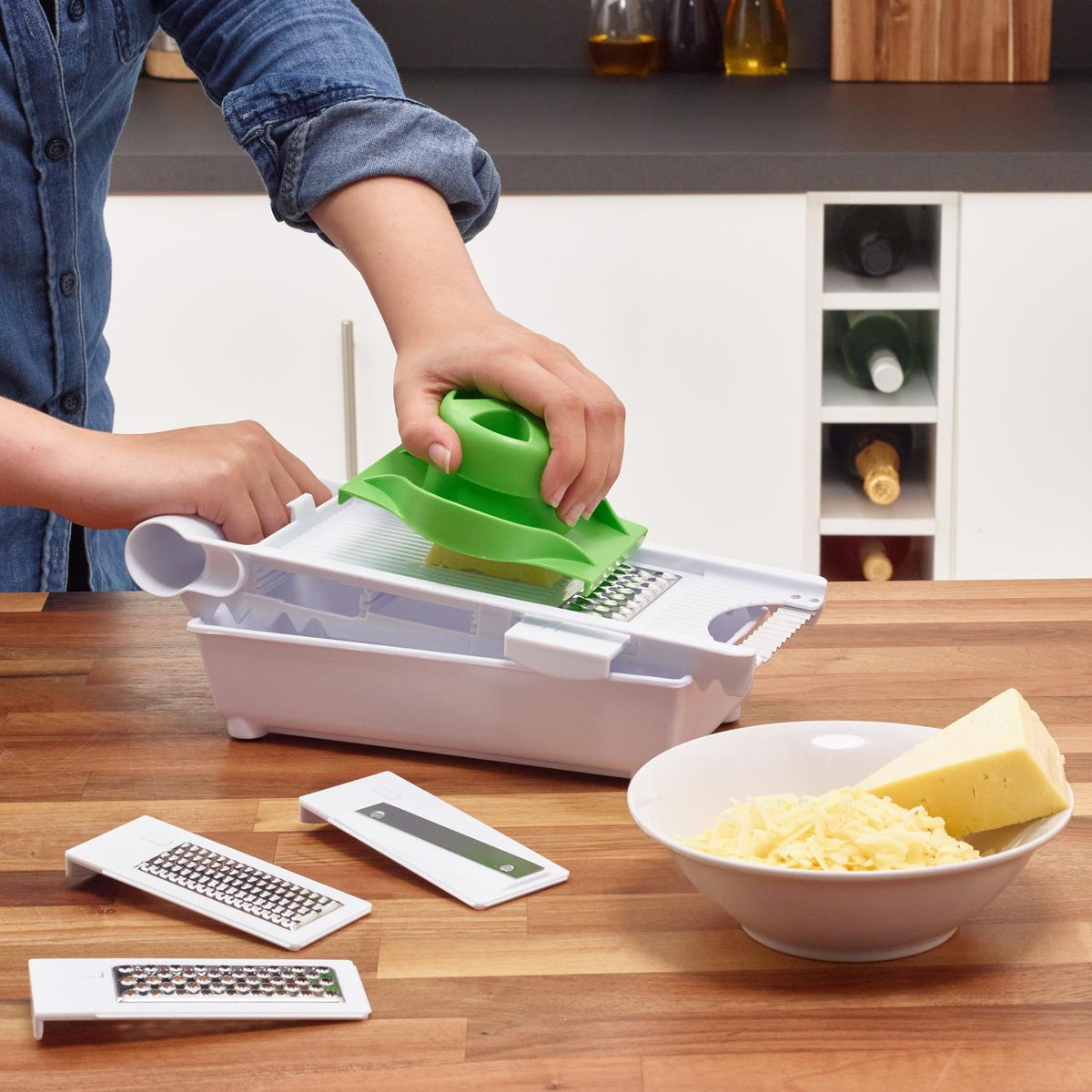 6-in-1 grater and slicer