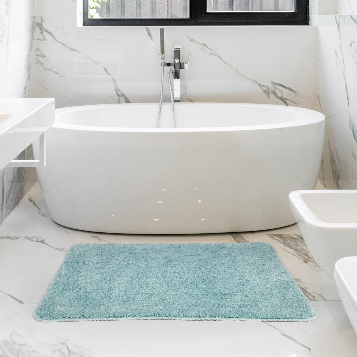 Vinsani Ultra Soft Microfibre Bath Mat 60x90 – Fluffy, Dense Pile Bathroom Mat, Light Blue