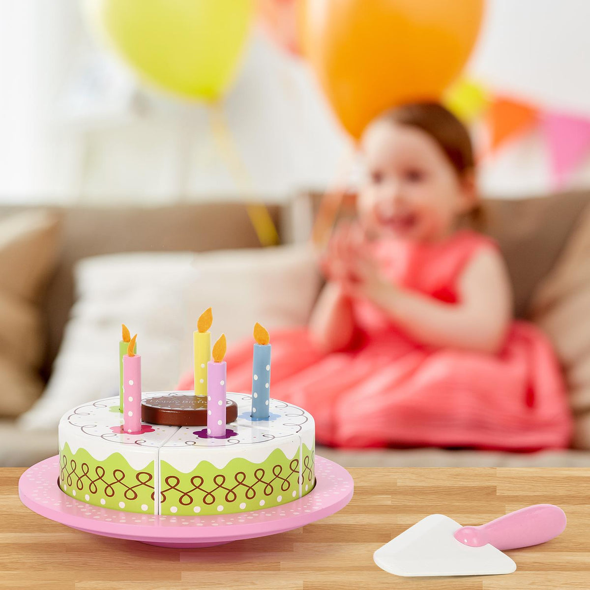 SOKA Wooden Birthday Cream Cake Pretend Play Toy Food Set with Candles & Slicer for Kids