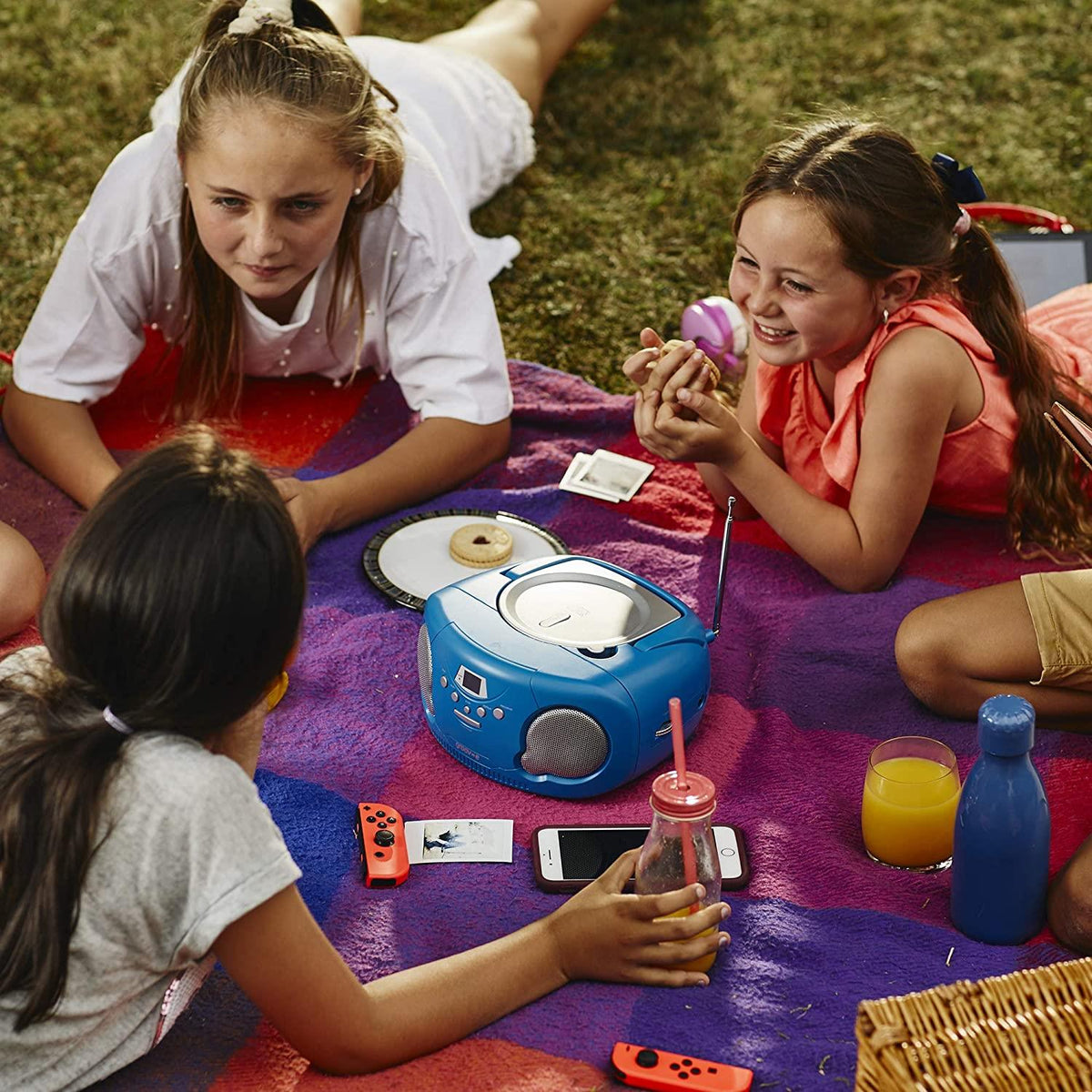 Groov-e Boombox CD Player with AM/FM Radio, LED Display & Headphone Jack – Portable Stereo, Pink
